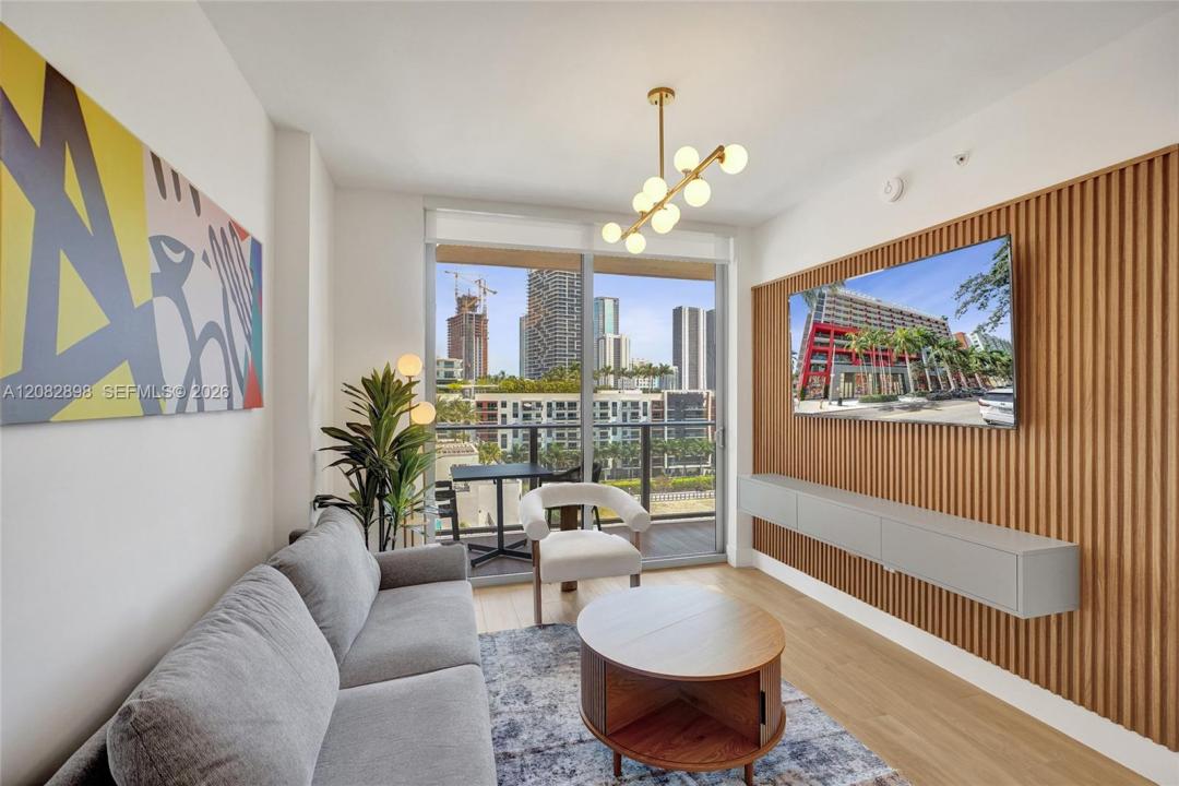 90 NE 32 902, Miami, Flórida 33137, Estados Unidos