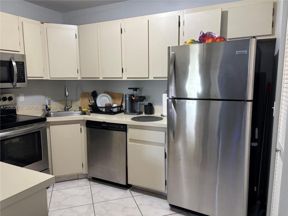 718 Sunny Pine Way F2, Green Acres, Floride 33415, États-Unis