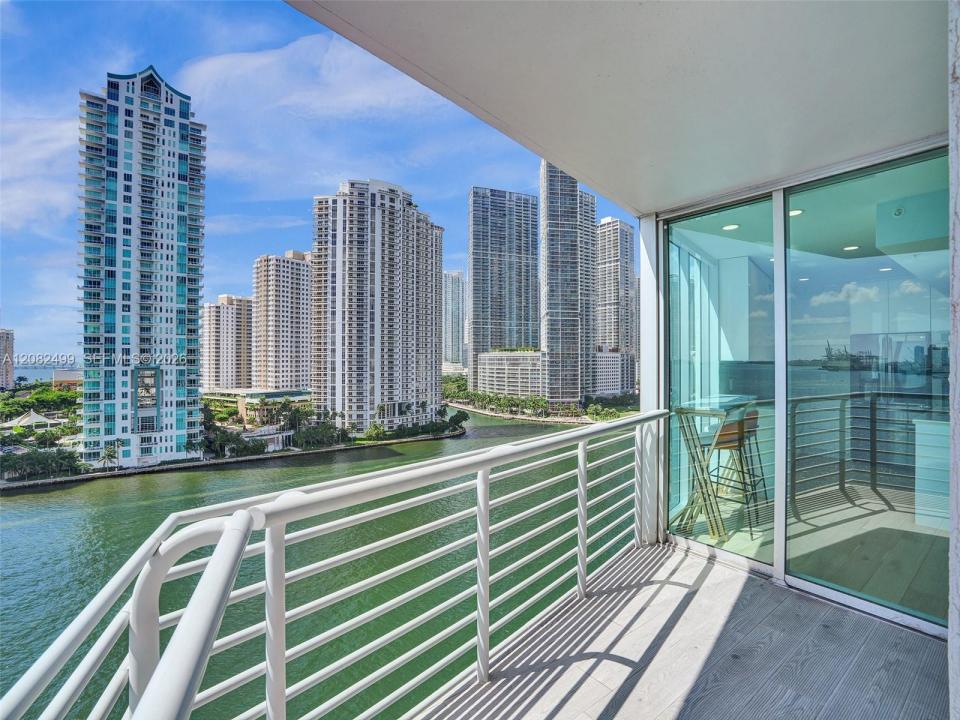 325 S Biscayne Blvd 1423, Miami, Florida 33131, Stati Uniti
