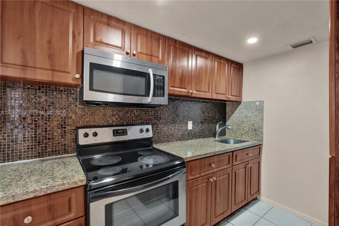 2145 SW 7th St 3, Miami, فلوريدا 33135, الولايات المتحدة