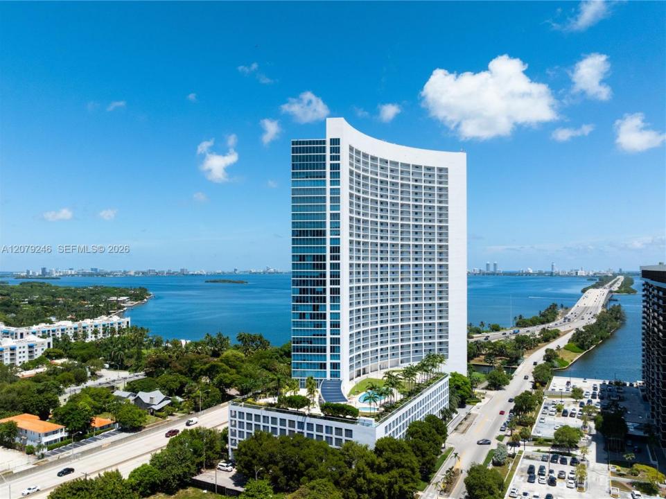 601 NE 36th St 1412, Miami, Florida 33137, USA