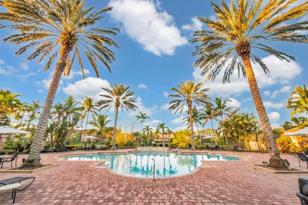 3738 NW MEDITERRANEAN Lane 305, Jensen Beach, Florida 34957, USA