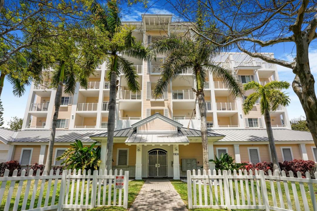 1931 NE 2ND Street 301, Deerfield Beach, Floride 33441, États-Unis