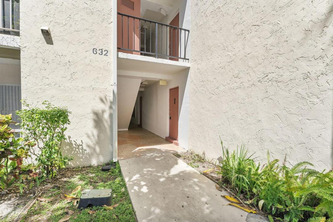 632 NW 13th Street 16, Boca Raton, Floride 33486, États-Unis