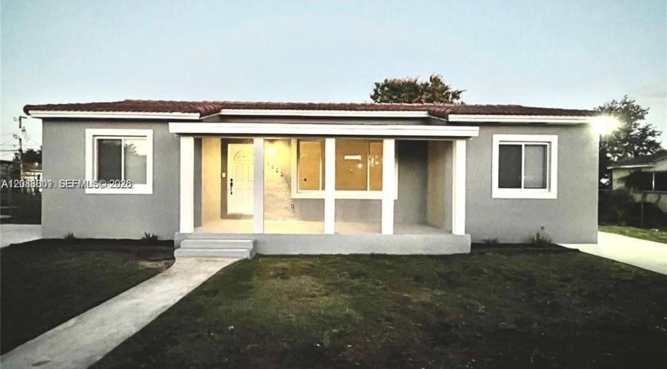 9553 NW 26th Ave 1, Miami, Florida 33147, Stati Uniti