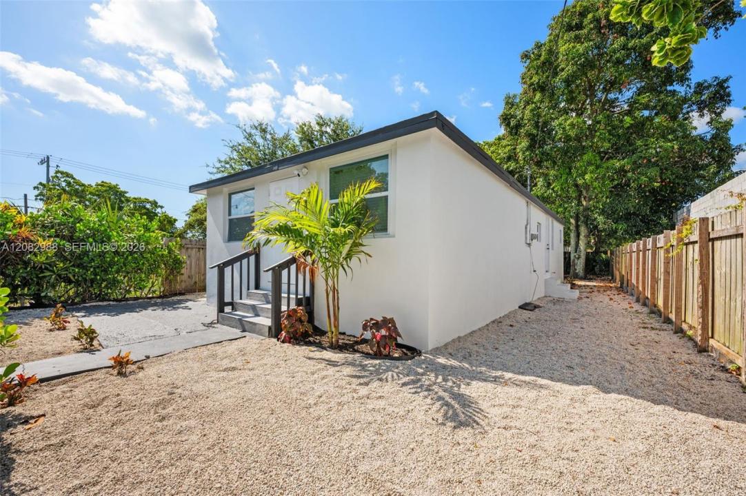 1820 NW 63rd St 0, Miami, Floride 33147, États-Unis