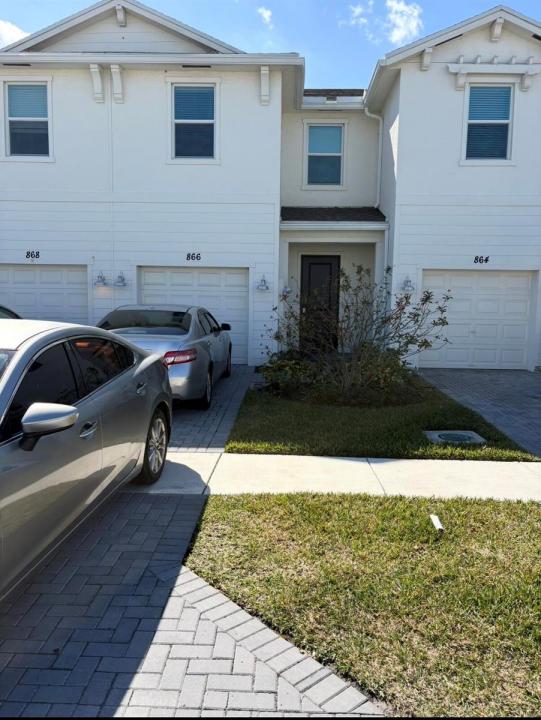 866 SE Grovebush Lane, Port St. Lucie, Floride 34984, États-Unis