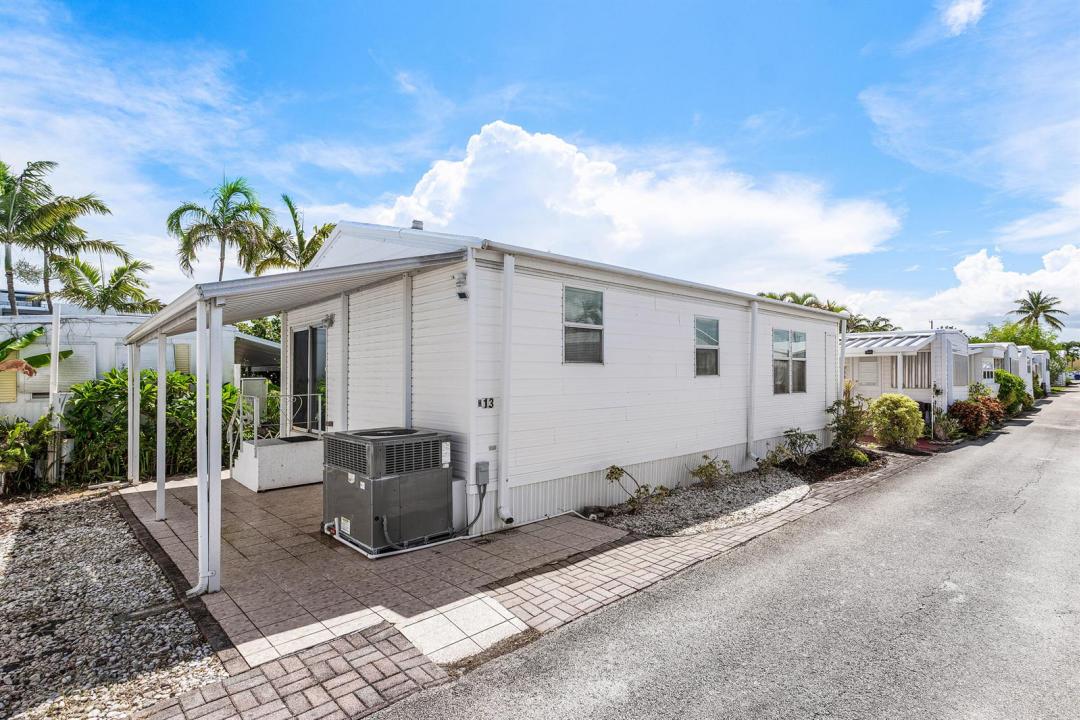 13 Hibiscus Drive H, Briny Breezes, Flórida 33435, Estados Unidos
