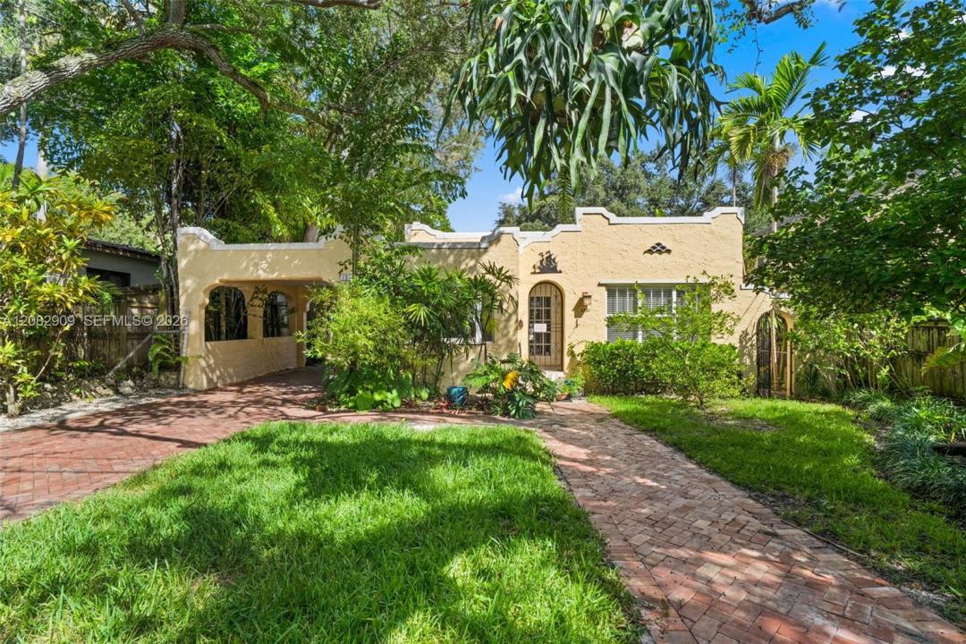 2521 Inagua Ave, Miami, Florida 33133, Stati Uniti