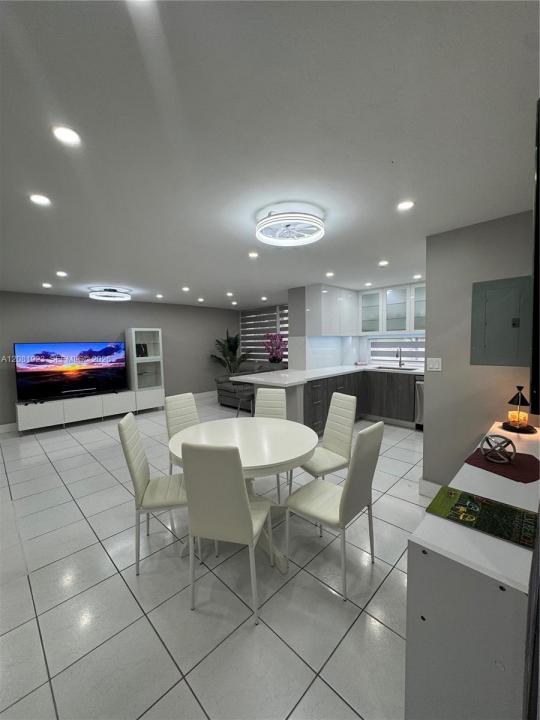 17011 N Bay Rd 106, Sunny Isles Beach, Floride 33160, États-Unis