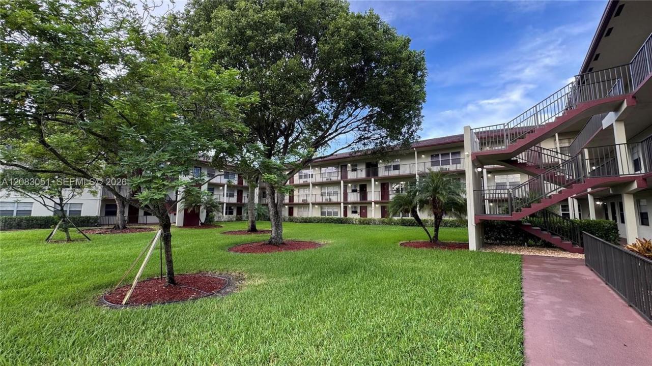 150 SW 134th Way 208R, Pembroke Pines, Florida 33027, Stati Uniti