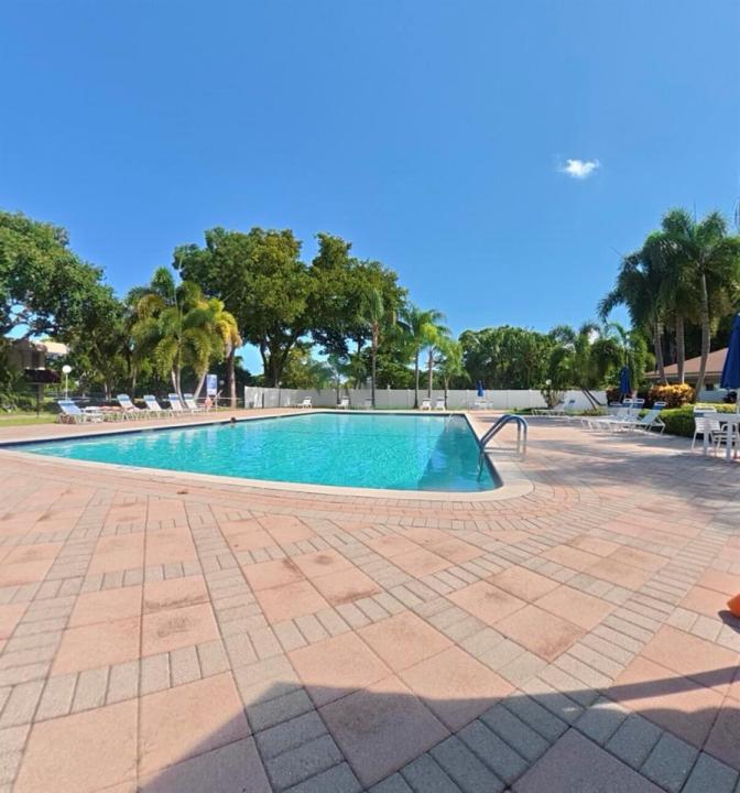 2651 S PALM AIRE Drive 410, Pompano Beach, 플로리다 33069, 미국