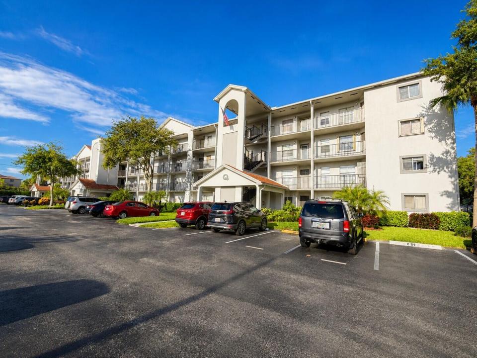 1400 SW 124TH Terrace 105Q, Pembroke Pines, Floride 33027, États-Unis