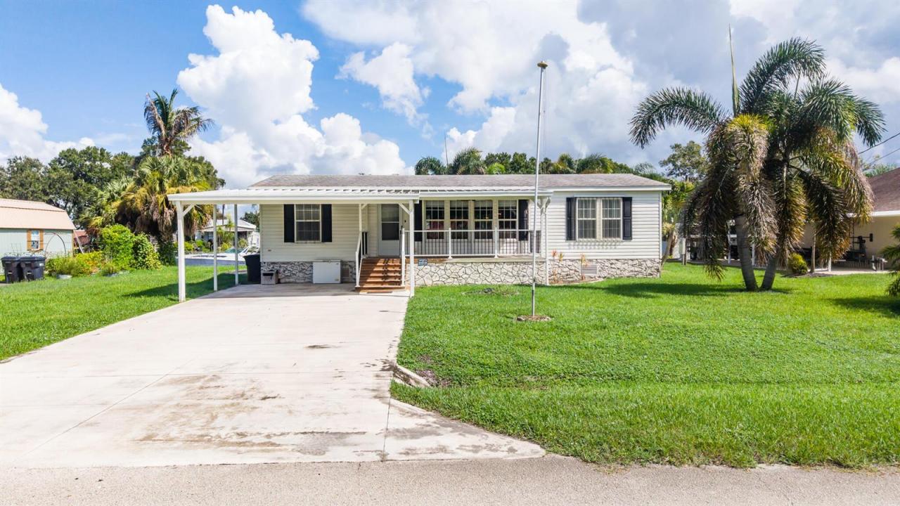 3207 SE 27TH Street, Okeechobee, Floride 34974, États-Unis