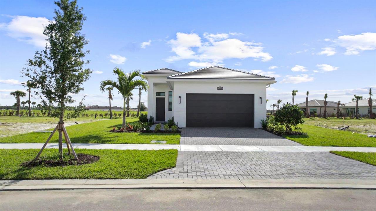 7999 SW ANDREA Way, Port St. Lucie, Floride 34987, États-Unis