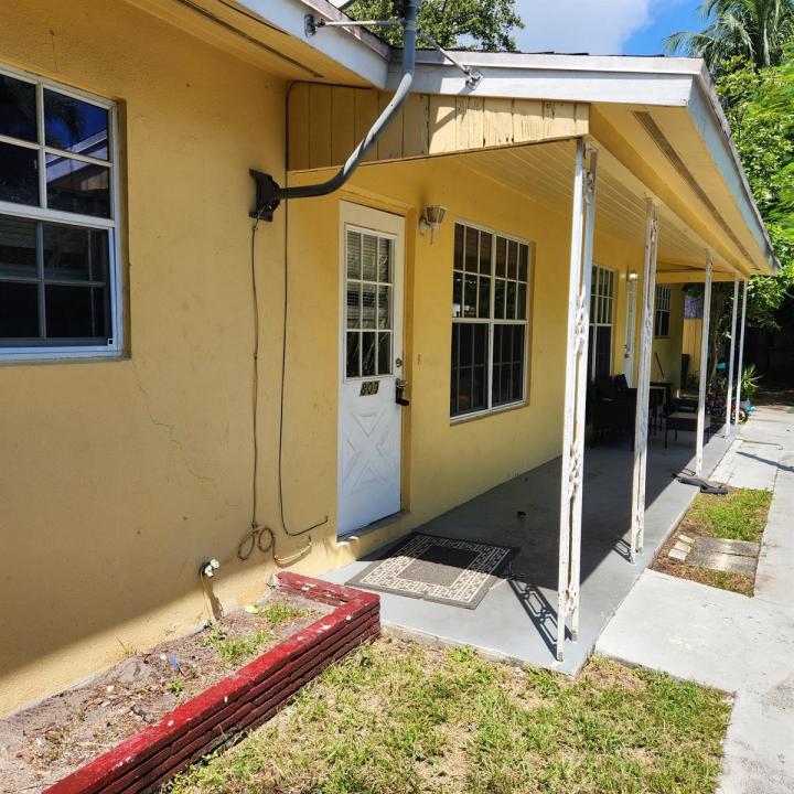 807 W Las Olas Boulevard 807-819, Fort Lauderdale, Florida 33312, Stati Uniti