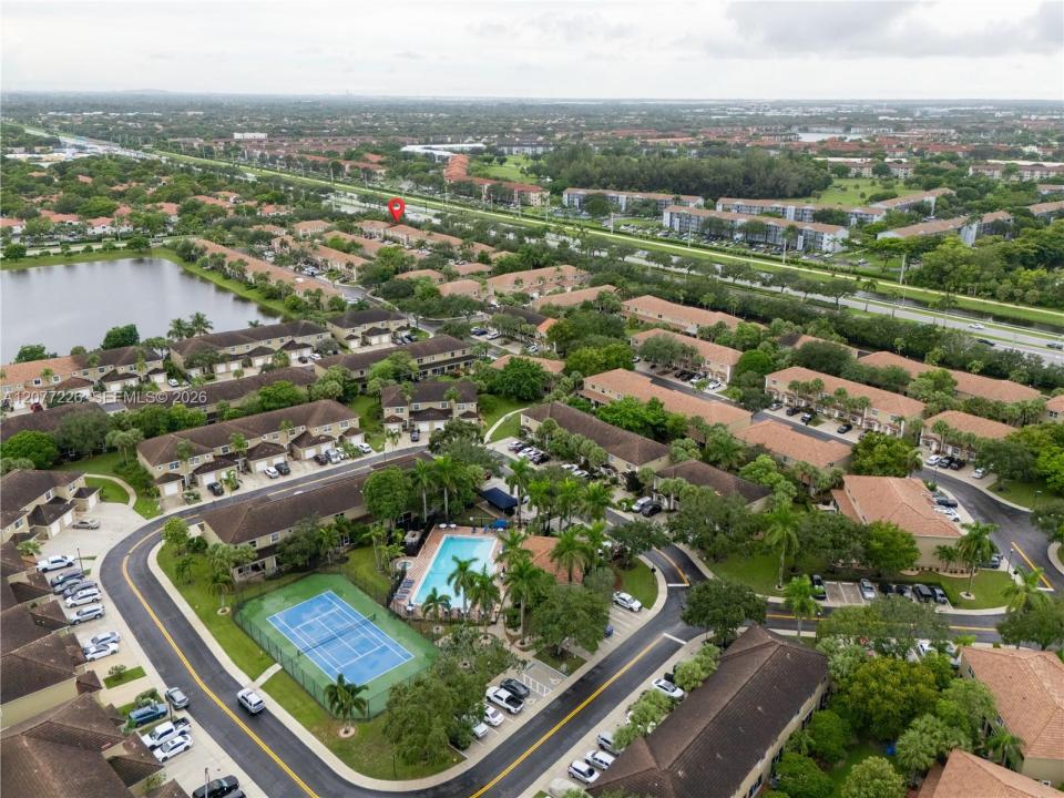 762 SW 122nd Ter, Pembroke Pines, Floride 33025, États-Unis
