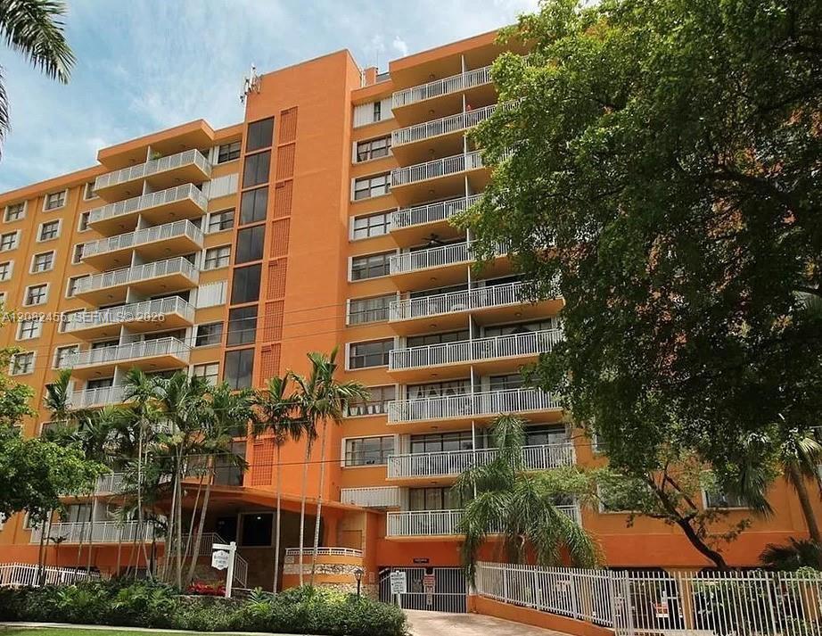 2450 NE 135th St 102, North Miami, Floride 33181, États-Unis