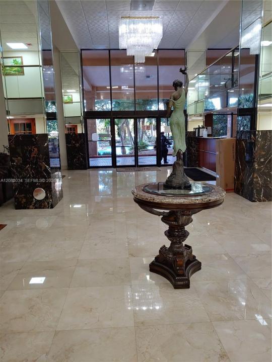 174 210 408, Sunny Isles Beach, Floride 33160, États-Unis