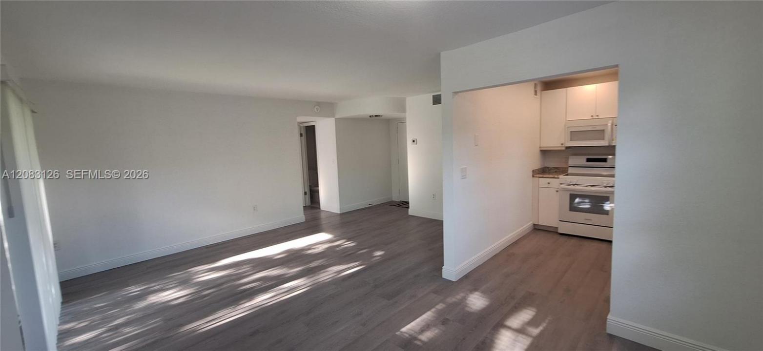 4990 E Sabal Palm Blvd 202, Tamarac, Floride 33319, États-Unis