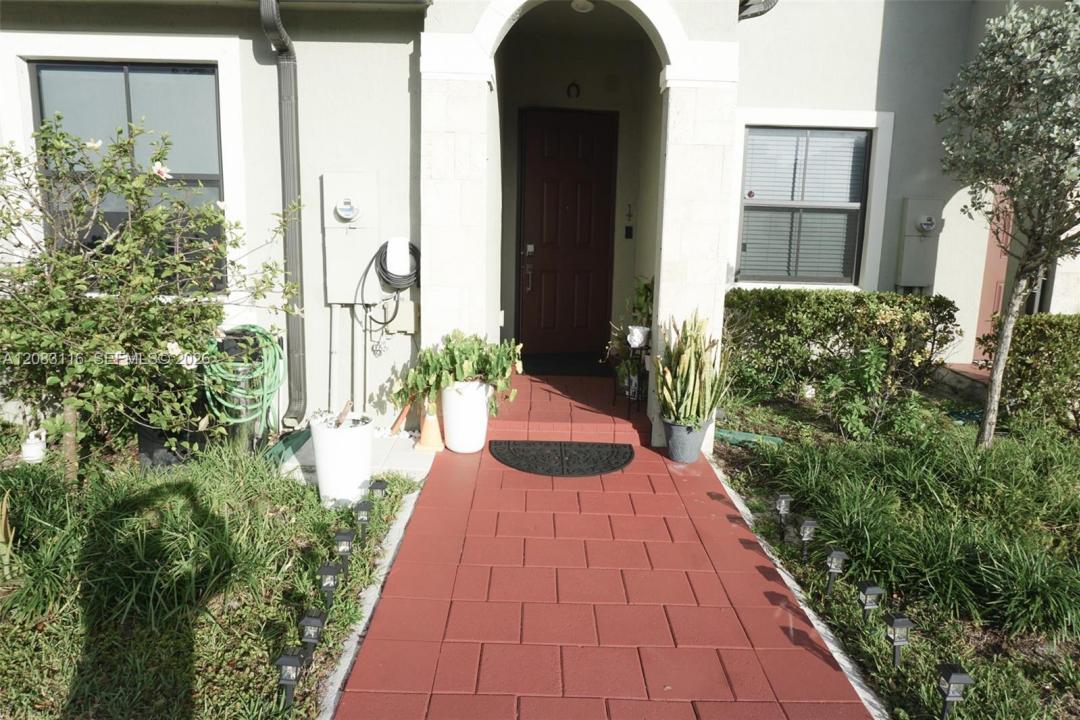 10589 W 32nd Ln, Hialeah Gardens, Floride 33018, États-Unis
