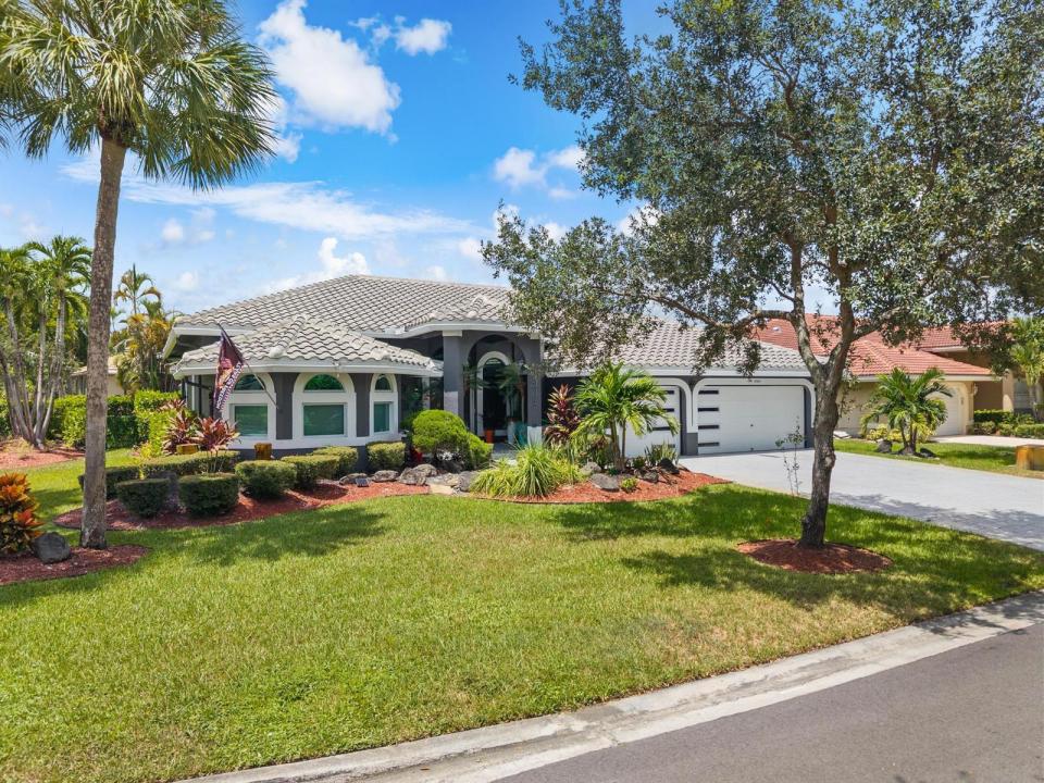 4904 NW 110TH Terrace, Coral Springs, Floryda 33076, USA