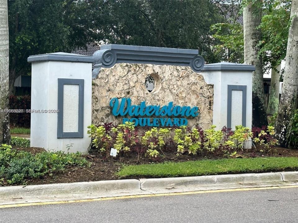 1040 NE 42nd Pl, Homestead, Flórida 33033, Estados Unidos