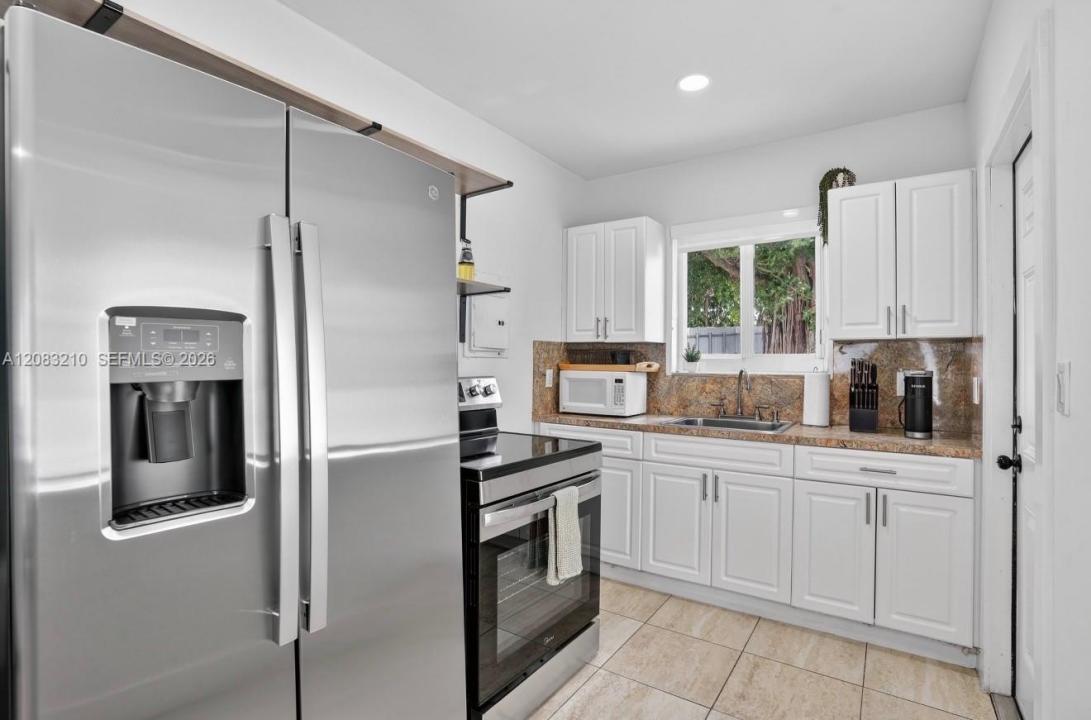 2422 NW 11th St 1, Miami, Floride 33125, États-Unis