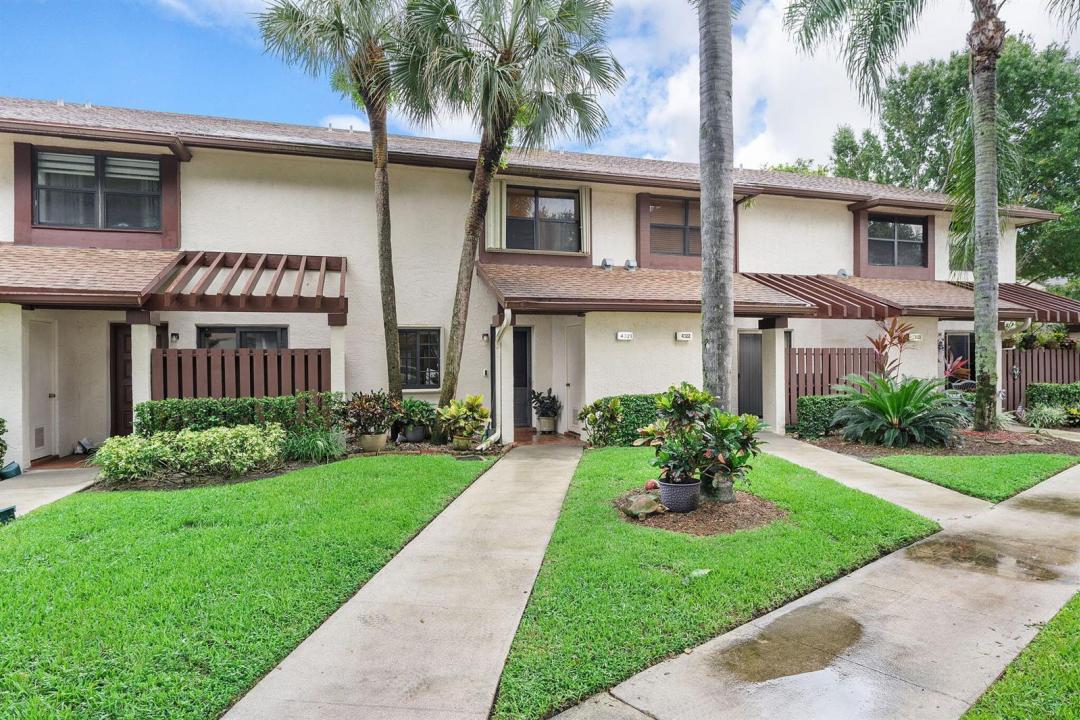 4321 CARAMBOLA N Circle 403-F, Coconut Creek, Florida 33066, USA