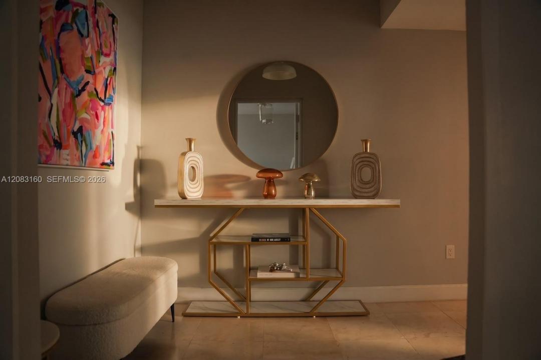 15051 Royal Oaks Ln 1104, North Miami, Florida 33181, USA