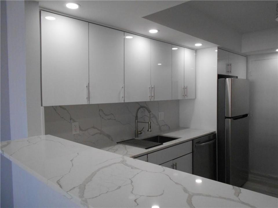 1301 NE MIAMI GARDENS Drive 723W, Miami, Floride 33179, États-Unis