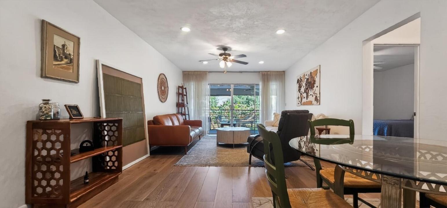 8 Garden Street, Tequesta, Floryda 33469, USA