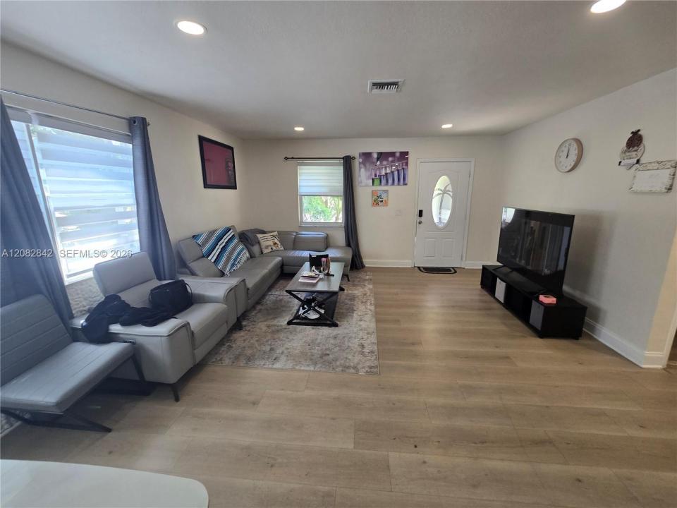 203 NE 2nd Ave 203, Dania Beach, Floride 33004, États-Unis