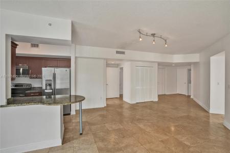 7275 SW 90th St C410, Miami, Florida 33156, USA
