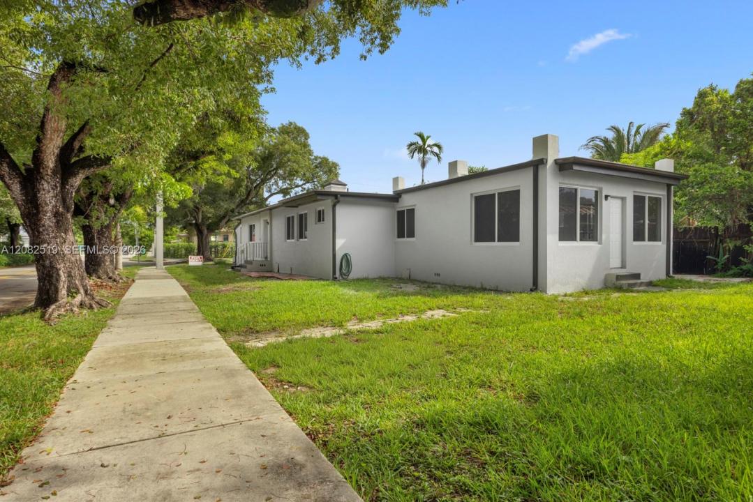 2375 SW 16 Ave # B, Miami, Florida 33145, Stati Uniti