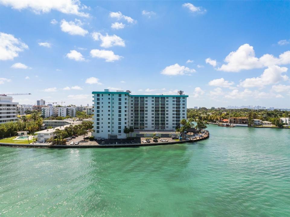 10350 W Bay Harbor Dr 9C, Bay Harbor Islands, Floride 33154, États-Unis