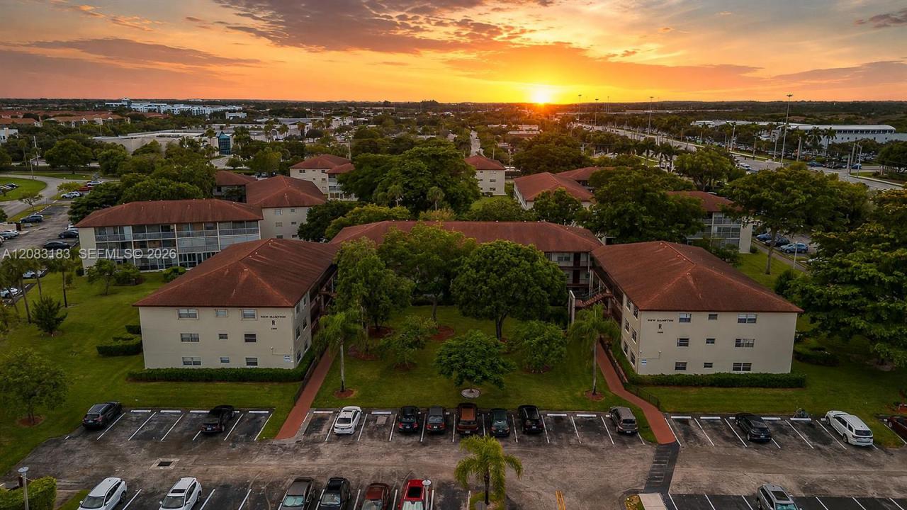 150 SW 134th Way 304R, Pembroke Pines, Florida 33027, Stati Uniti