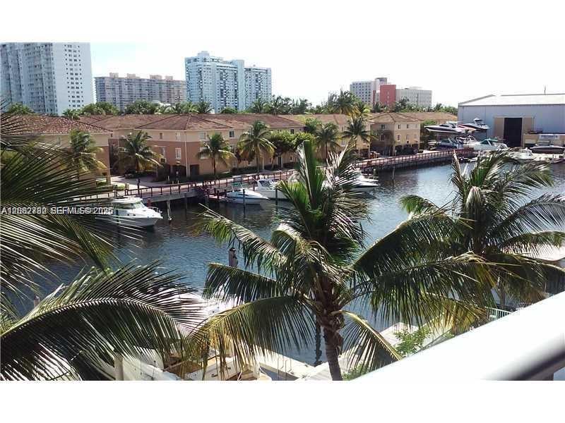 2950 NE 188th St 304, Aventura, Floride 33180, États-Unis