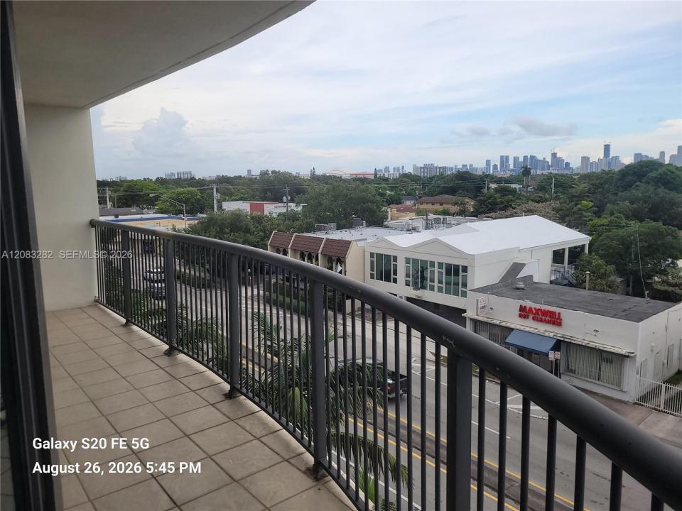 1690 SW 27th Ave 501, Miami, Florida 33145, USA