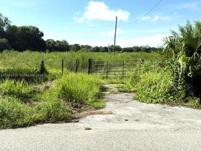3003 Hicks Rd, Lorida, Florida 33857, USA