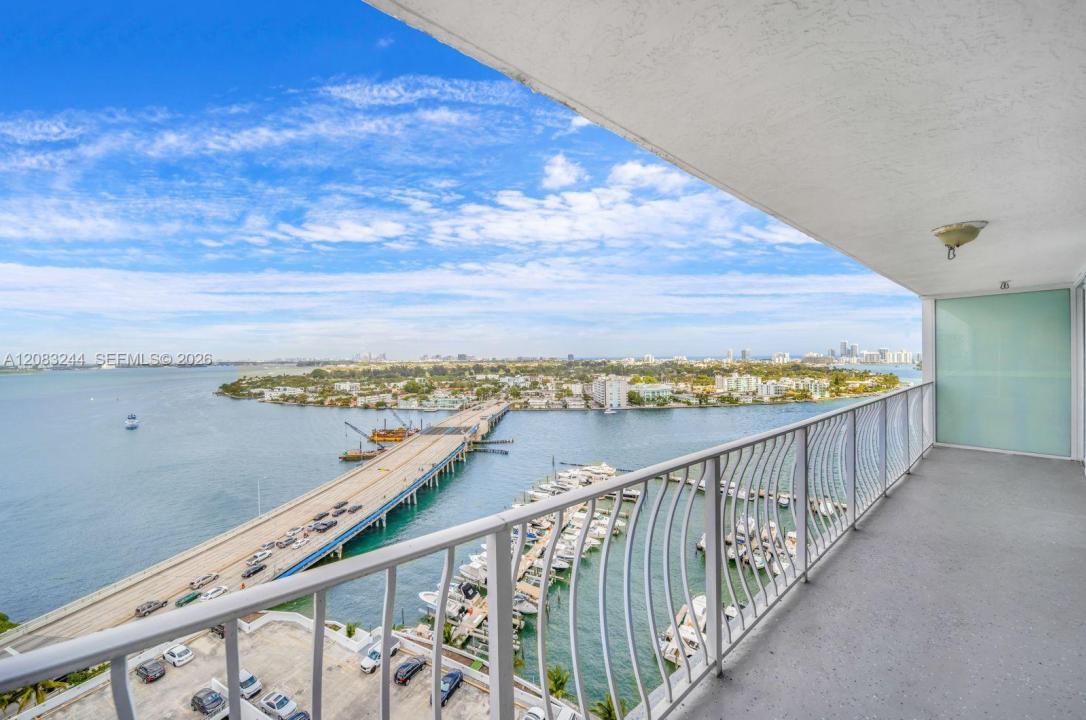 7601 E Treasure Dr 2016, North Bay Village, Flórida 33141, Estados Unidos