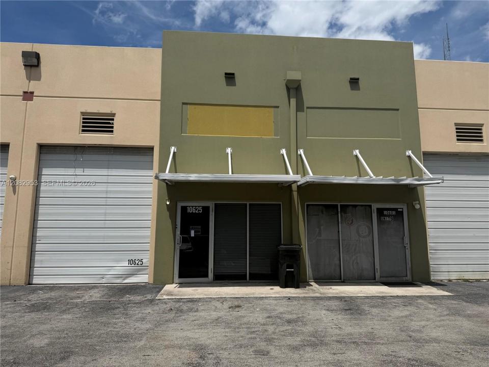 10601 NW 122nd St 8, Medley, Floride 33178, États-Unis