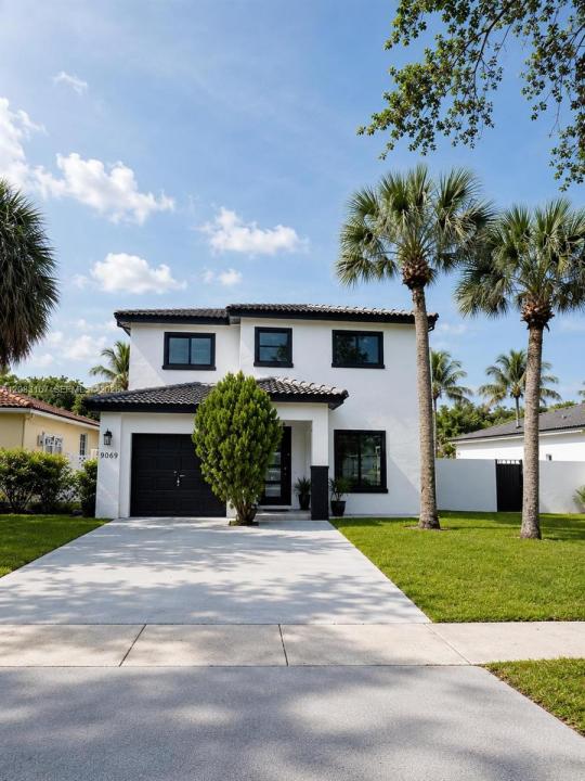 9069 NW 193rd St, Hialeah, Florida 33018, USA