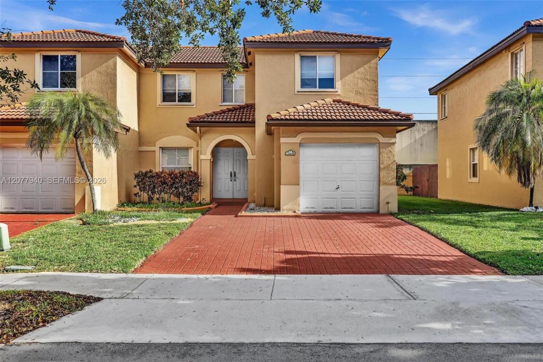13949 N Forest Oak Cir, Davie, Florida 33325, USA