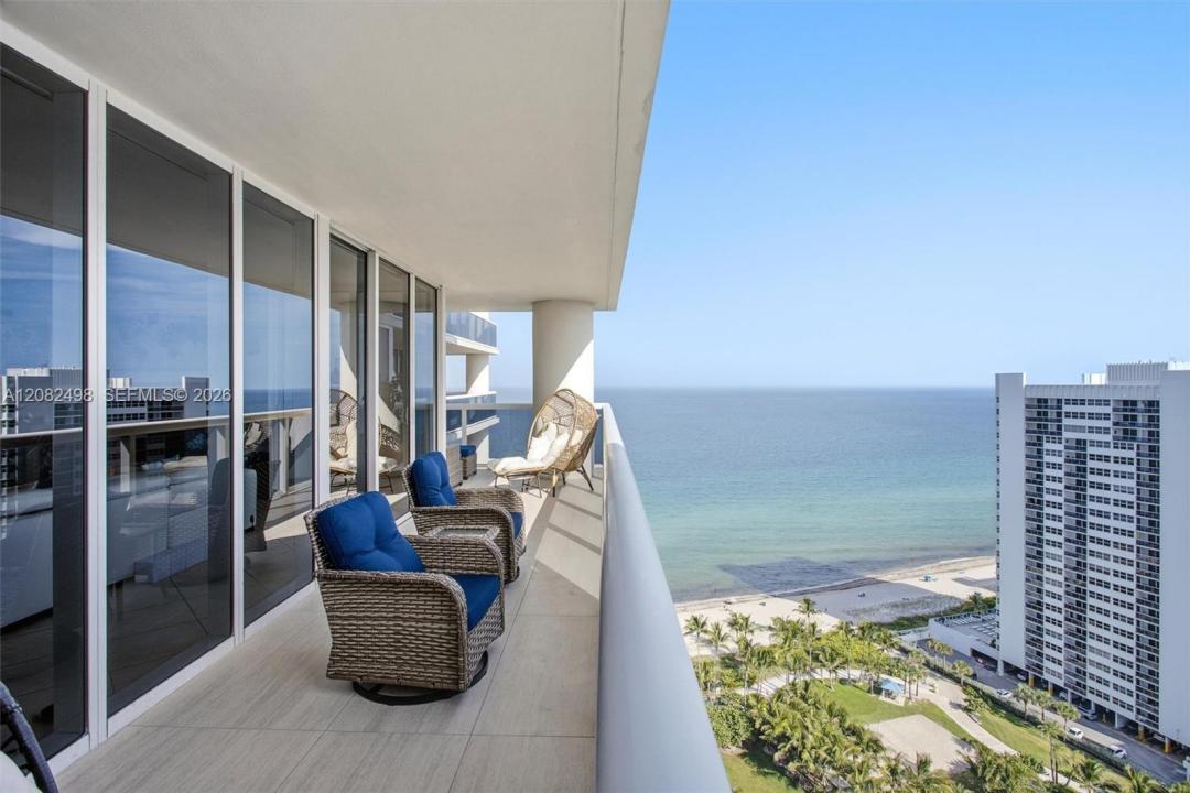 1850 S Ocean Dr 2305, Hallandale Beach, Florida 33009, USA