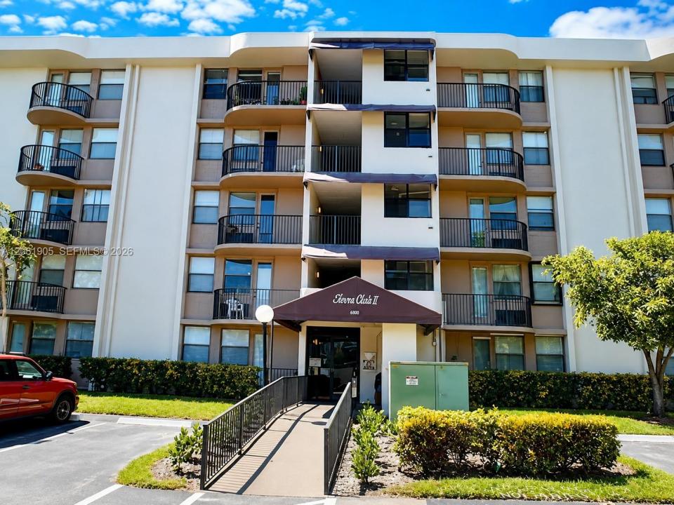 2701 Riverside Dr 203-B, Coral Springs, Floride 33065, États-Unis