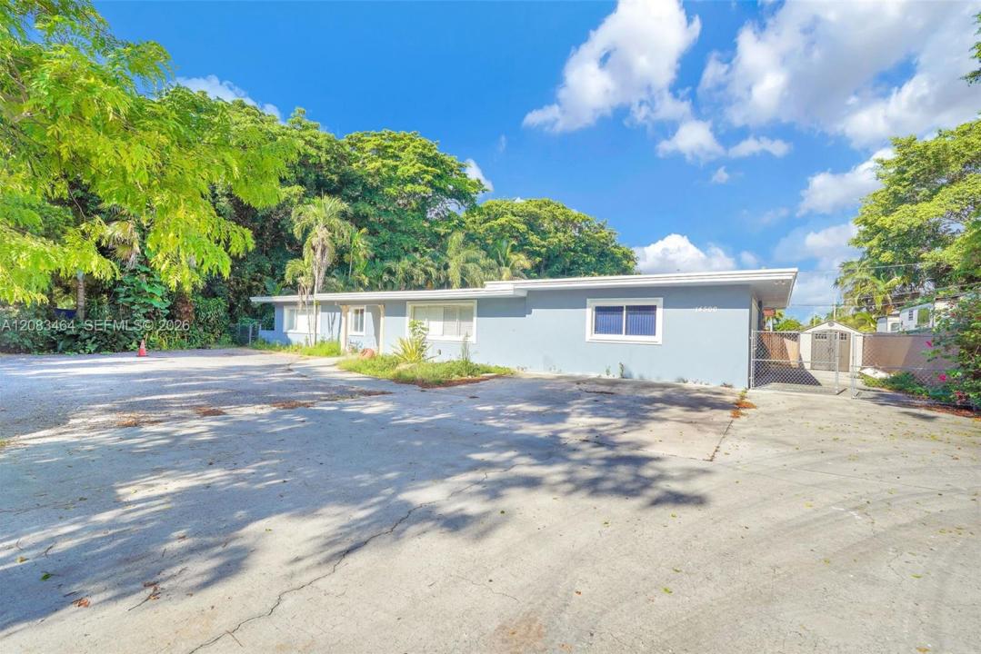 14500 NE 2nd Ave 3, Miami, Florida 33161, USA
