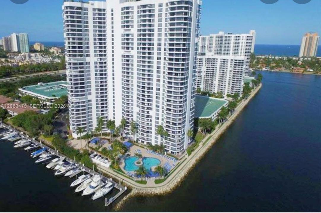 3530 Mystic Pointe Dr 3003, Aventura, Florida 33180, USA