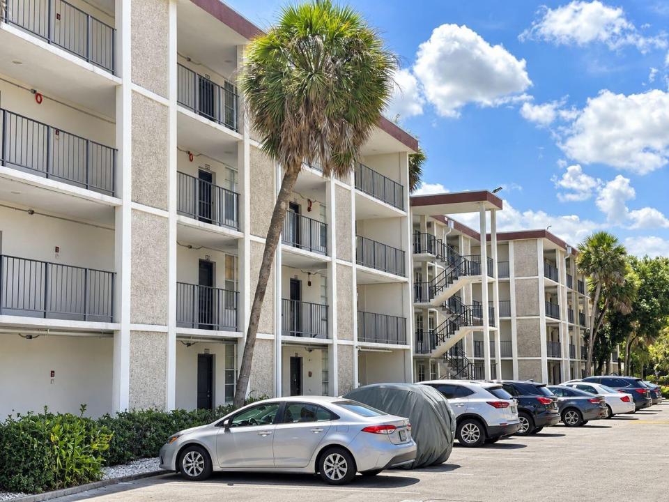 2650 NW 49TH Avenue 118, Lauderdale Lakes, Florida 33313, Stati Uniti
