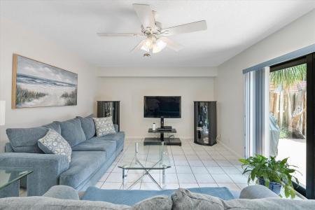 702 NW 98TH Circle, Plantation, Florida 33324, USA